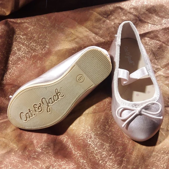 Cat & Jack Pink Slippers - Picture 1 of 3